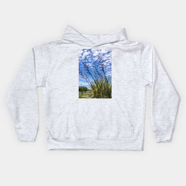 NZ flax bush. Kids Hoodie by sma1050